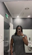 Bărbat Negru proaspăt, frumos și curat - imagine 2