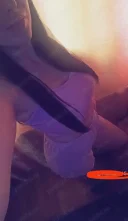 Ella bruneta sexy - imagine 1