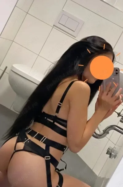 Singura In Locație, Fac și deplasari