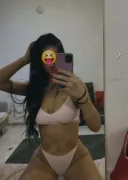 Bruneta te aștept la mine - imagine 2