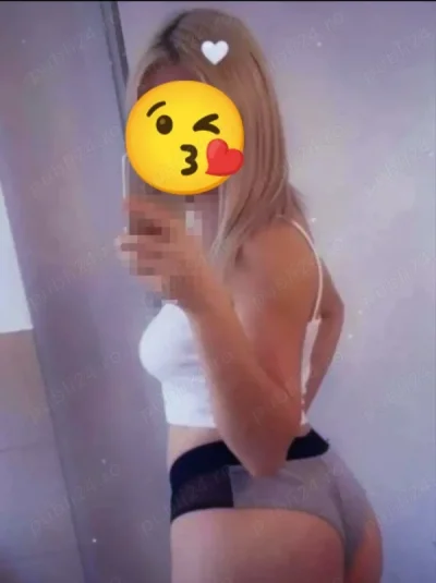 Buna mă numesc Denisa nouă în oraș