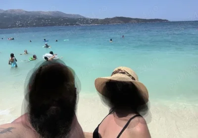 Cuplu in cautare de partenera