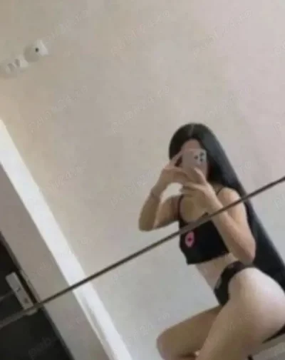 Sunt Andreea fac doar deplasări