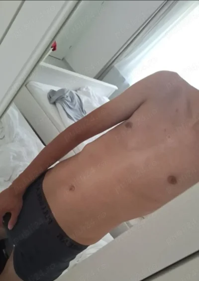 Tânăr nou pe site, relații cu beneficii reciproce