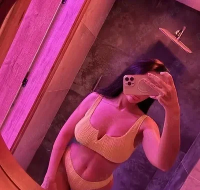 New New sunt cristina am revenit