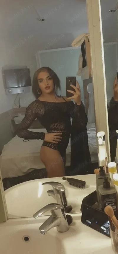 Transexuala activa pasiva Beatrice 19 ani in orasul tau