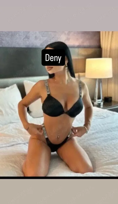 Doar Deplasări,Party