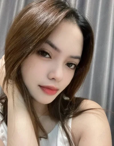 Te astept la mine in locație