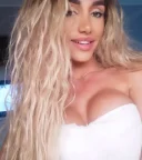 Amalia transexual reala fac di deplsari party acept si cuplu - imagine 1