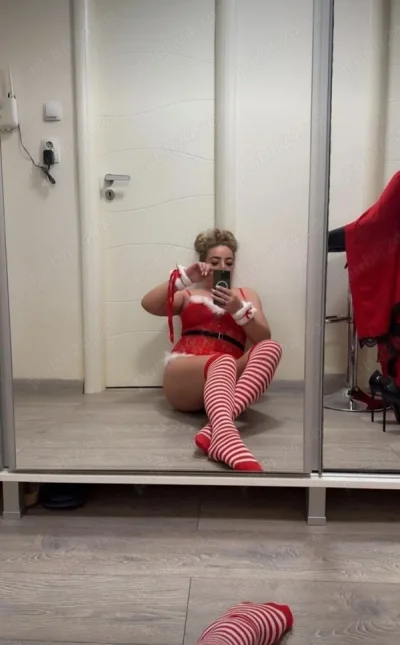 Buna , eu sunt Andreea , ofer show web