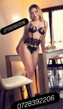 Blonda cu forme prima data in oras - imagine 4