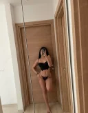 Selena, bruneta sexy - imagine 3