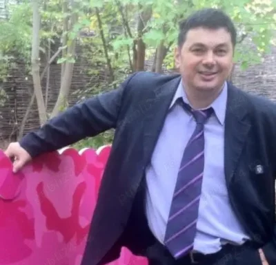 Barbat submisiv caut barbat, femeie sau cuplu pentru placere reciproca in Deva Simeria Hunedoara