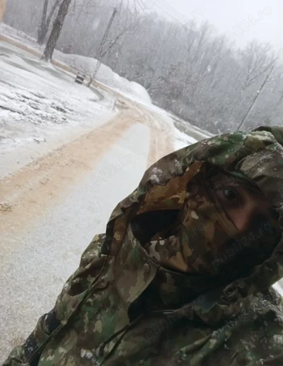 Tânăr militar 20 ani pentru companie