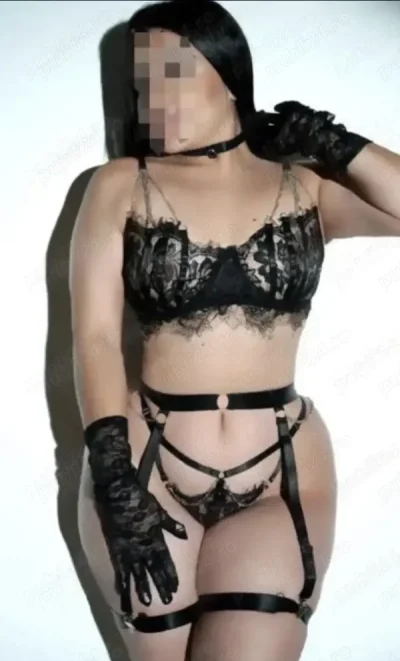 Bună este Maria,am 21 de ani,