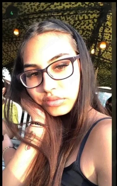 Bruneta sexii la tine in oras