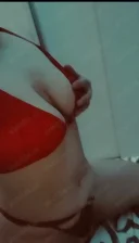 Blonda cu forme apetisante - imagine 1