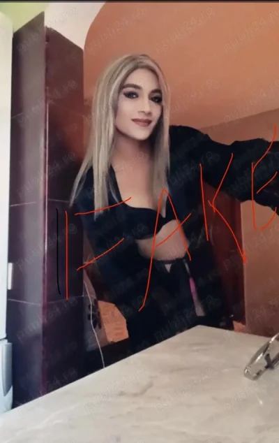 Ariana cross-dresse, BARBAT, te minte, si ameninta cu alti indivizi in camera cealalta