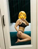 Blondă draguță - imagine 3