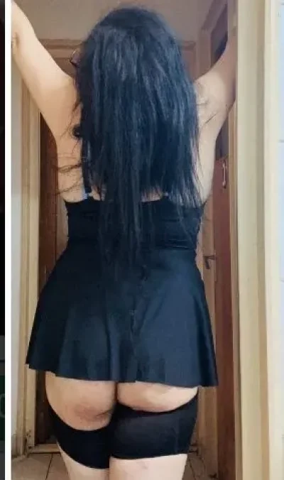 Escorta bruneta