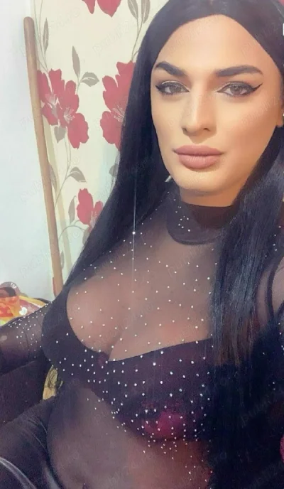 Transexuala dominatrix reala prima data in orasul tau