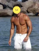 Gigolo doar pentru domnisoare si doamne - imagine 1