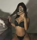 Grand Arena party girl - imagine 1