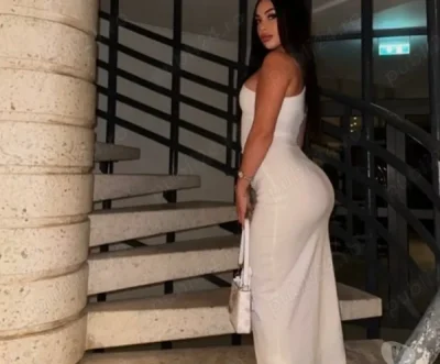 Buna sunt Ella! Fac doar deplasari!WEB SHOW!