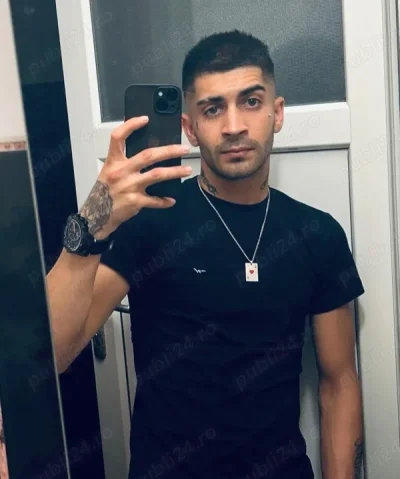 Sunt foarte versatilă, hai să ne distrăm puțin! fac si web show