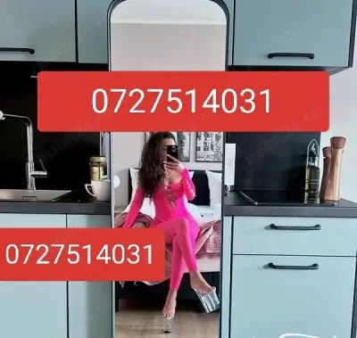 Noua în oraș , WhatsApp