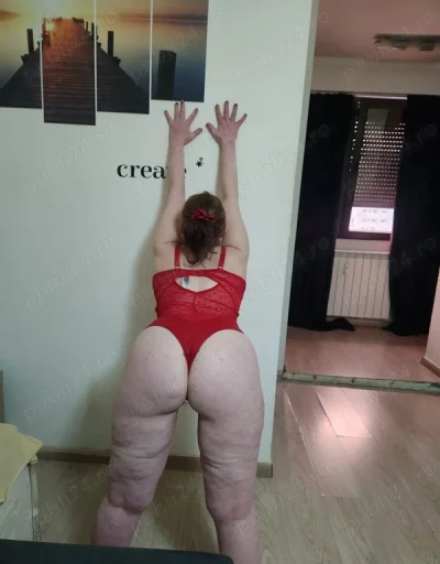 Rebecca 35 ani nou venită în București