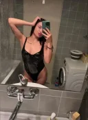 Andra bruneta Te pup.! - imagine 2