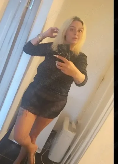 Fantezia ta..Pozele reale..Confirm matura cu experienta Sonia 38 de ani cu tatuajul..