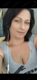 Bruneta focoasa - imagine 1