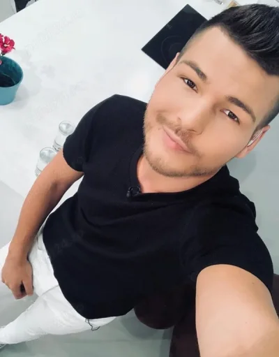 Tânăr gay pentru întâlniri discrete