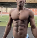 Un bărbat negru în București ,accept cuplu femeie singură. - imagine 4