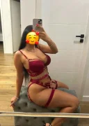 Adela doar pentru doua zile în oras - imagine 2