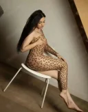 Bruneta jucăușă- Noua in orașul tau - imagine 3