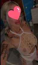 Blonda senzuala xxx - imagine 1