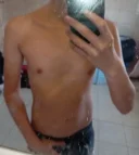 Băiat 18 ani ofer servicii intime în schimbul angajări dacă s ar putea ca cameristă hotel - imagine 2