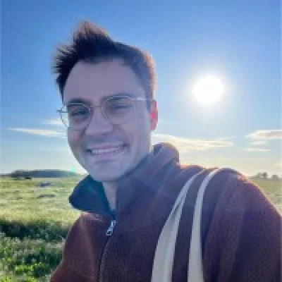 Bărbat 24 de ani caut parteneră