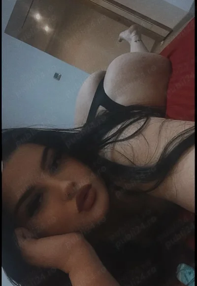 ,,Sunt o femeie plinuțe, cu forme naturale și o atitudine caldă, gata să te răsfăț cu atenția și ene