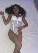 New la tine sau la hotel - imagine 4