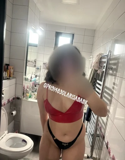 Larisababy (Funduleț bombat) Am revenit la voi dragilor doar câteva zile