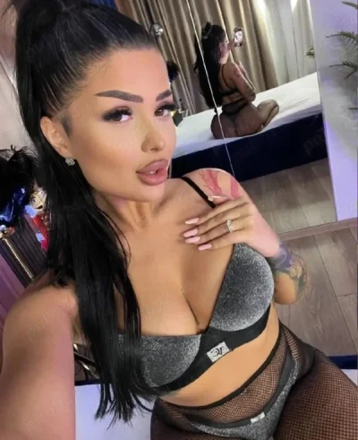 Ziua îți incepe cu bine cu o brunetă langa tine fac confirmare la poze