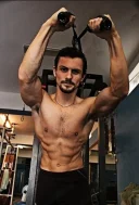 Caut pe cineva care apreciază atenția, respectul și momentele de calitate petrecute împreună. - imagine 3