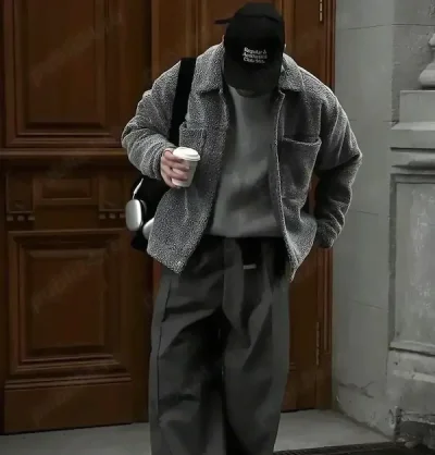 Bărbat atent chipeș și curat