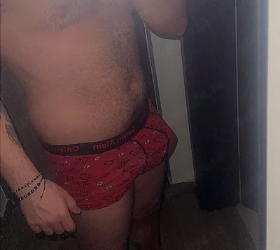 Pentru doamne dar si transi( sunt doar activ)