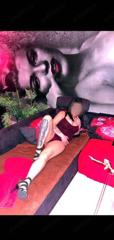 Iulia 20 de ani, noua in oras