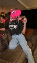 Blonda cu un corp bine tonifiat - imagine 1